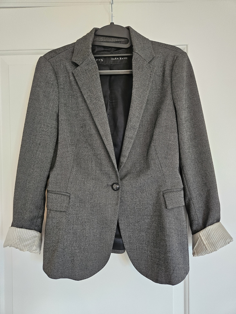 Zara Basic Gray Textured Blazer